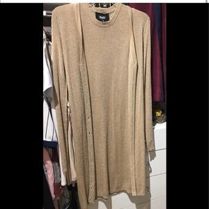 Gold Dolce & Gabbana Dress w Cardi 🌺